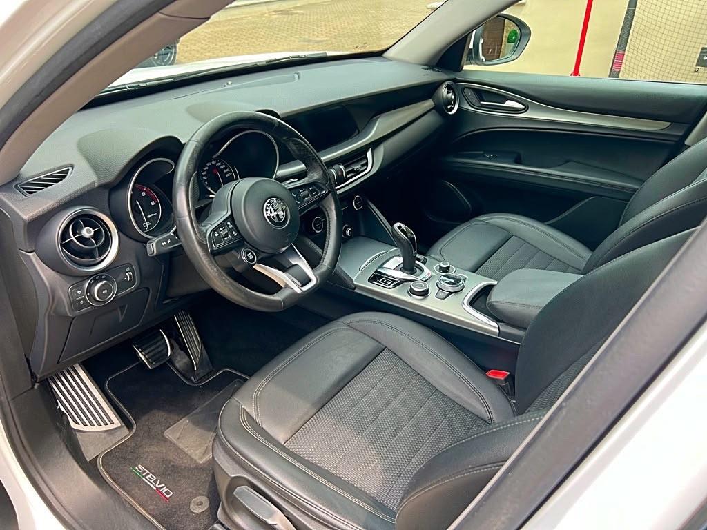 Alfa Romeo Stelvio 2.2 Turbodiesel 190 CV AT8 Q4 Ti
