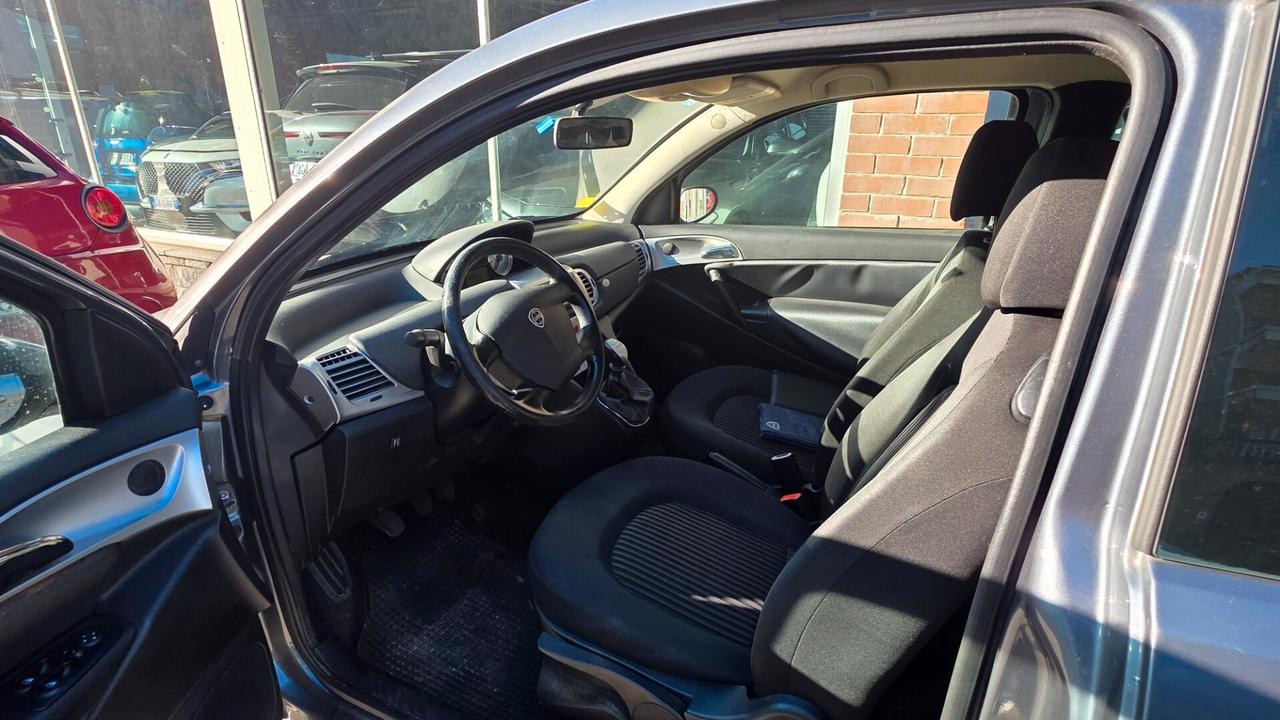 Lancia Ypsilon 1.4 Argento Ecochic GPL