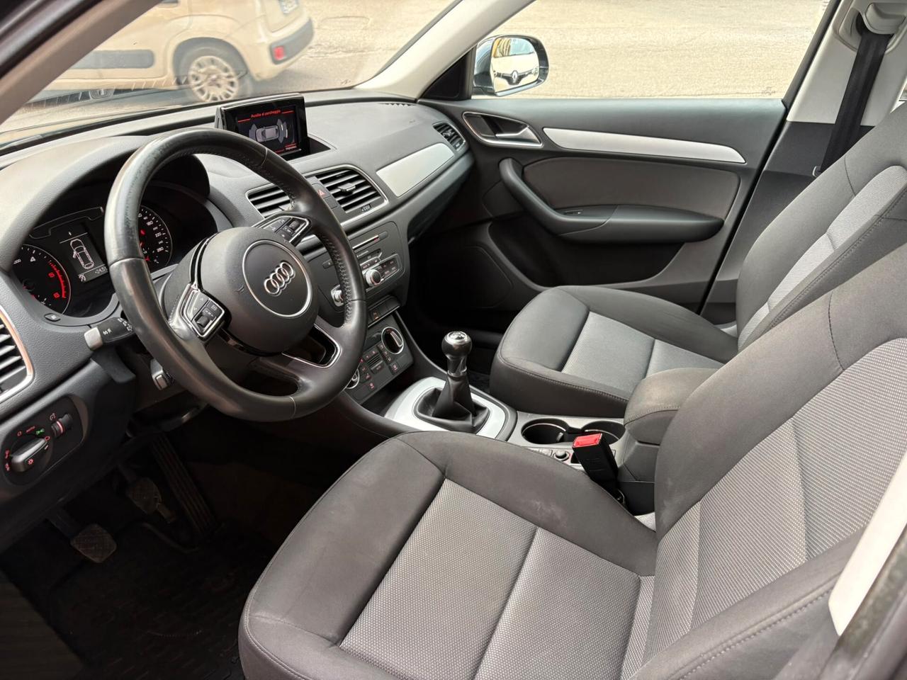 Audi Q3 2.0 TDI 120 CV Business