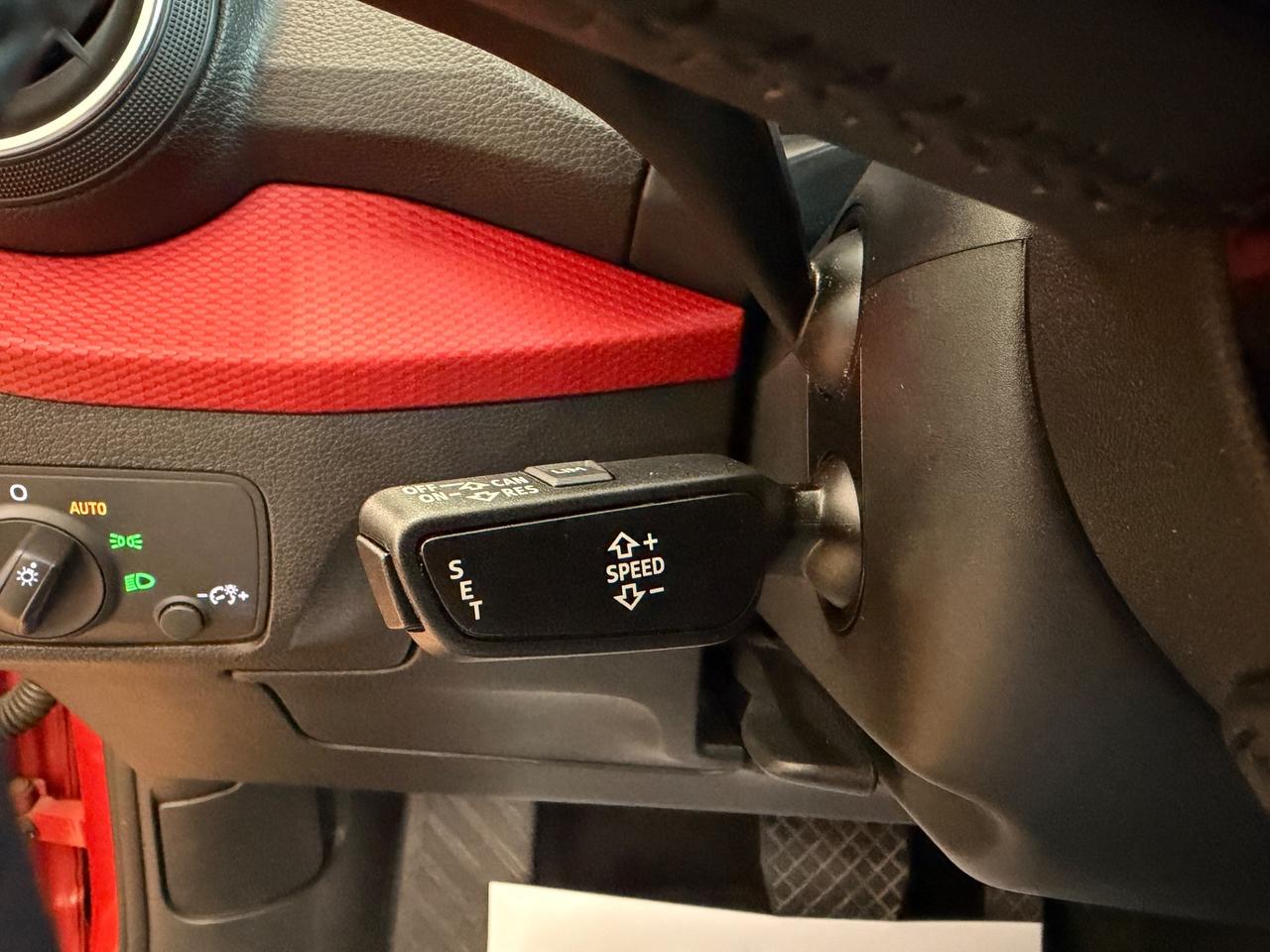 Audi Q2 30 TFSI Business Design Gancio Traino