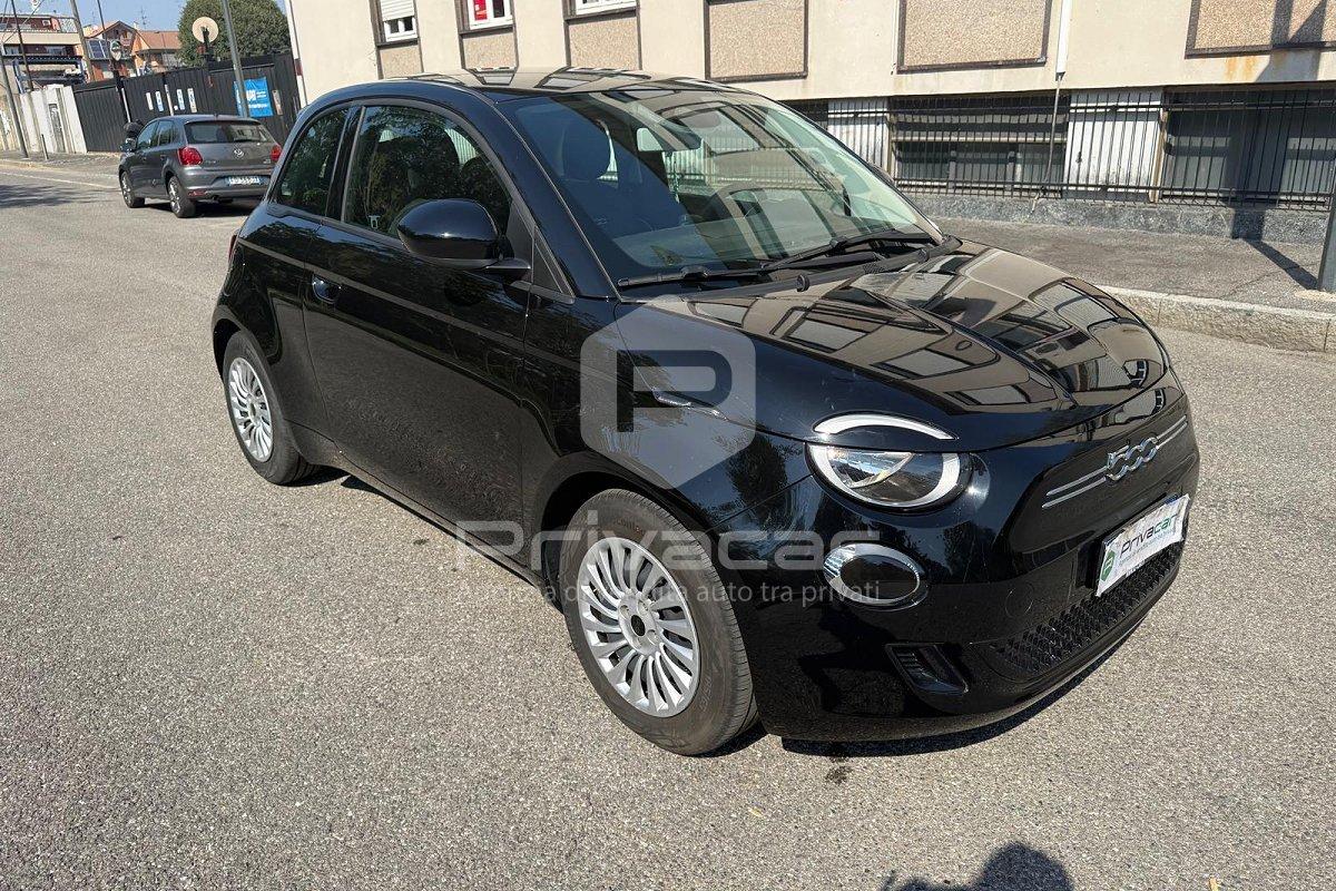 FIAT 500e Berlina 23,8 kWh Action