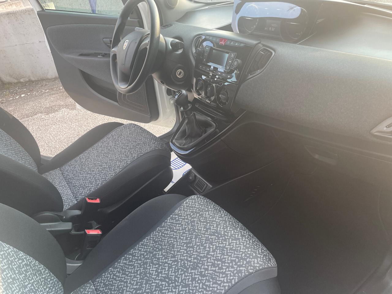 Lancia Ypsilon 1.2 69 CV 5 P. Elefantino X NEOPATENTATI