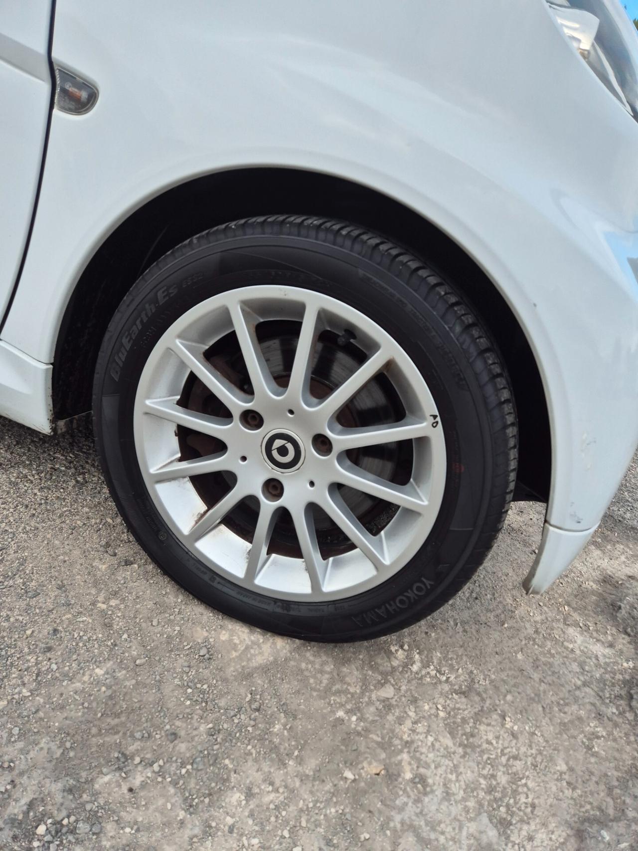 Smart ForTwo 1000 62 kW coupé passion