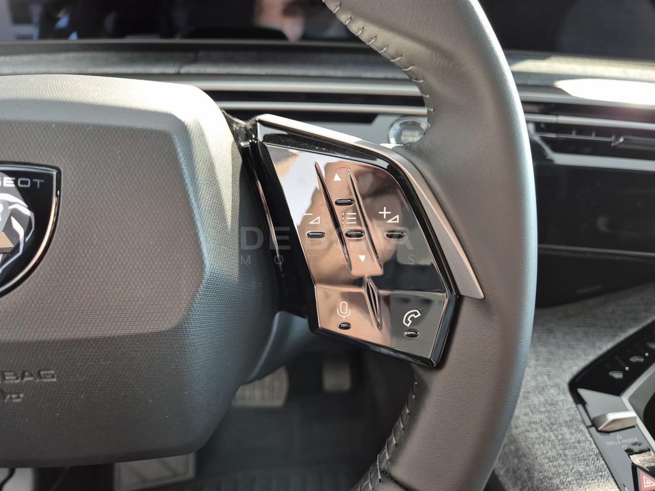 Peugeot 3008 73 kwh allure 210cv