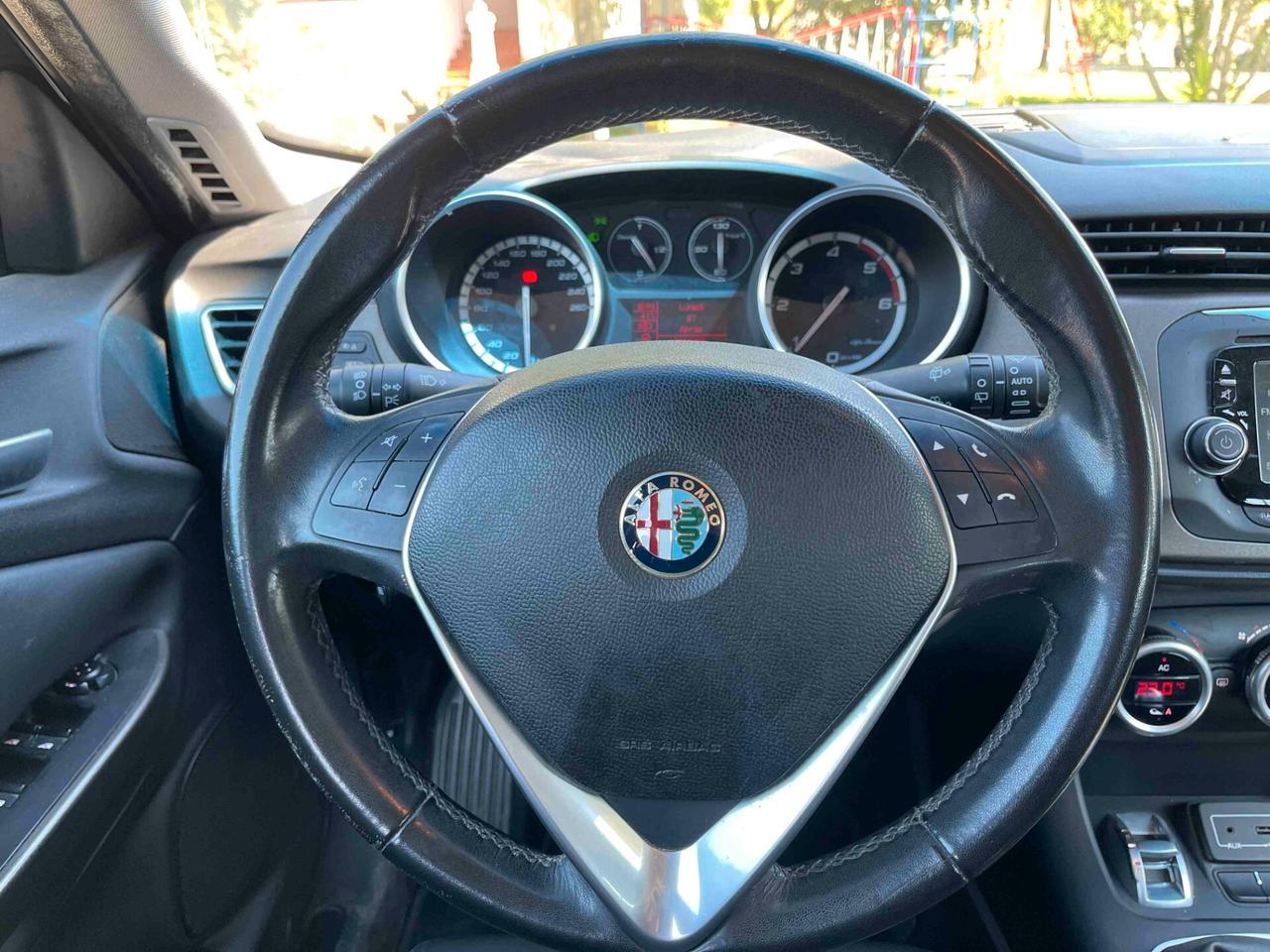 Alfa Romeo Giulietta 1.6 JTDm-2 120 CV Distinctive NEOPATENTATI