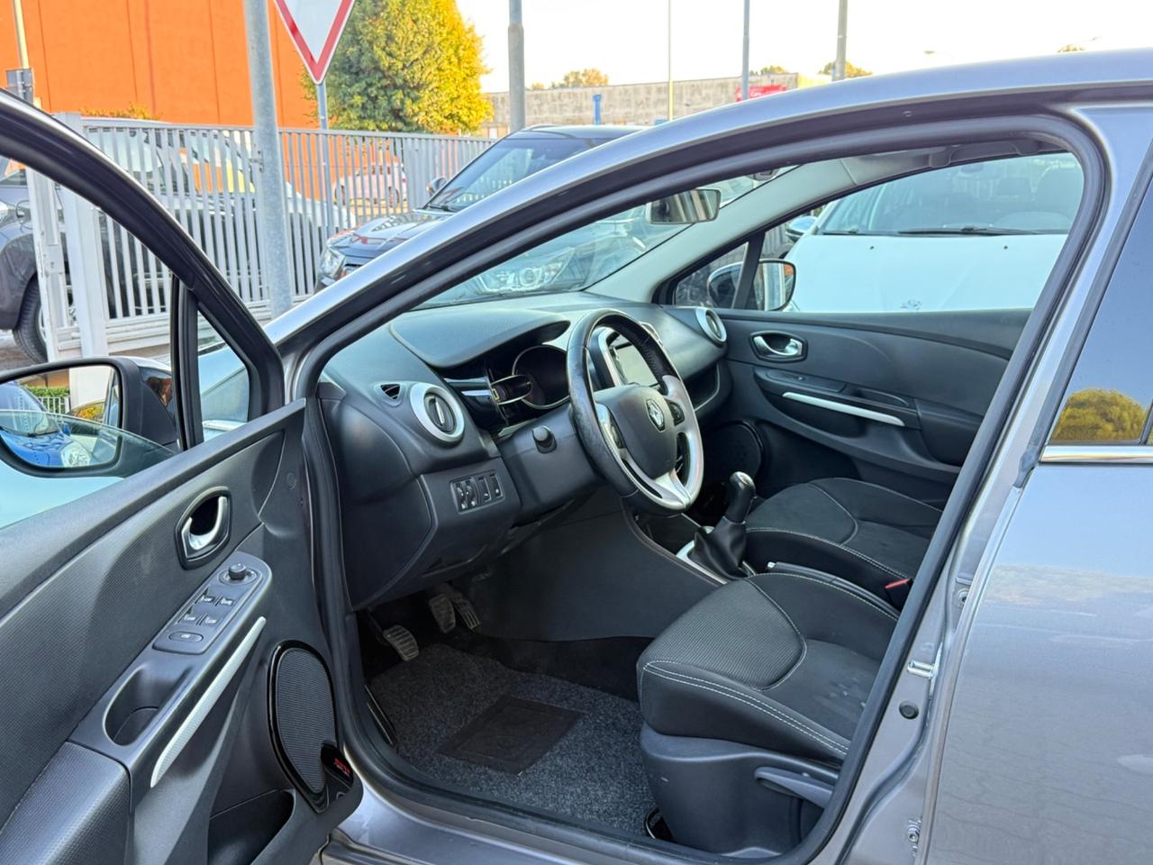 Renault Clio TURBO 12V 90CV Start&Stop 5 porte Energy Intens