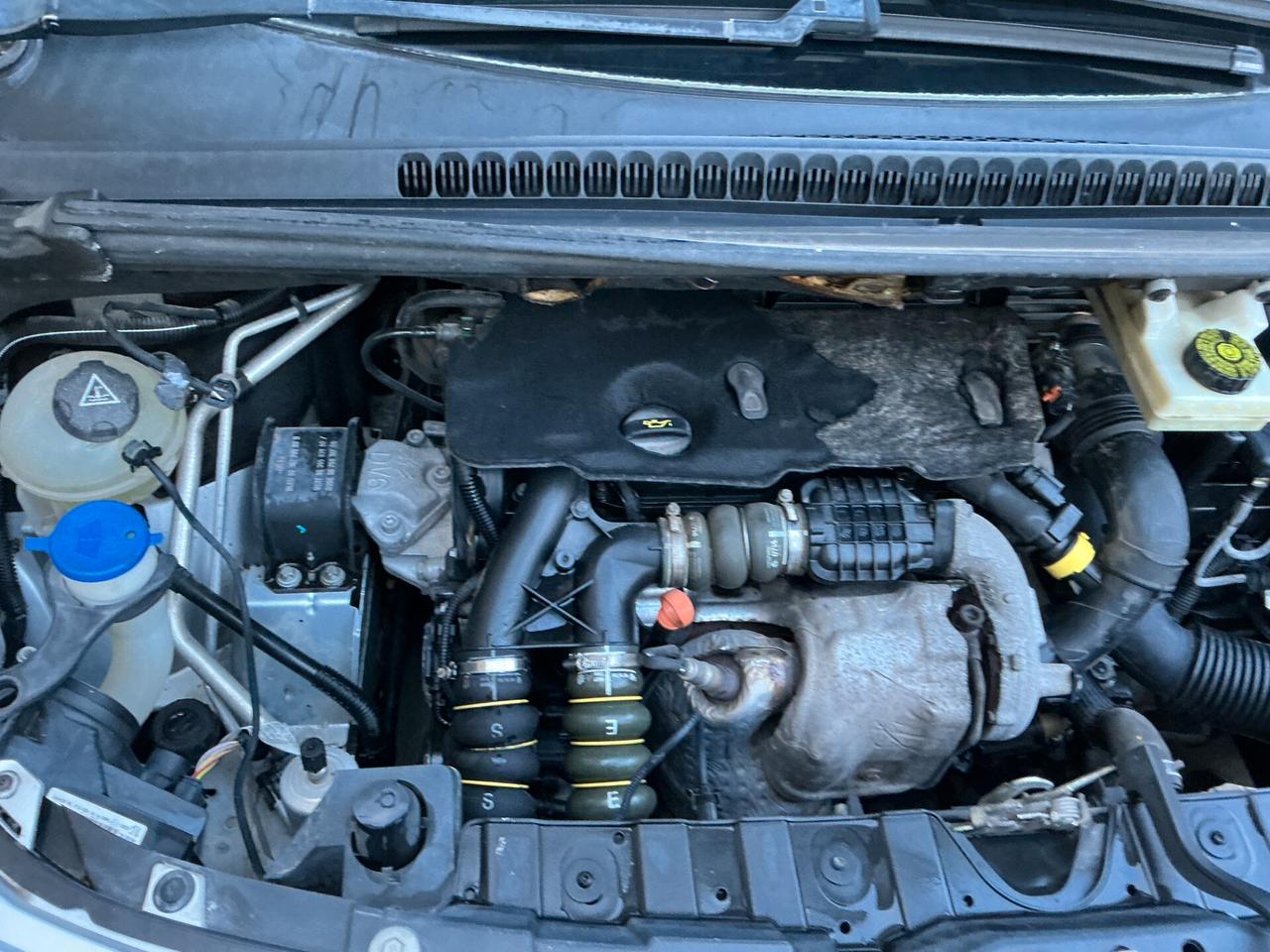 Peugeot 3008 1.6 HDi 115CV Allure