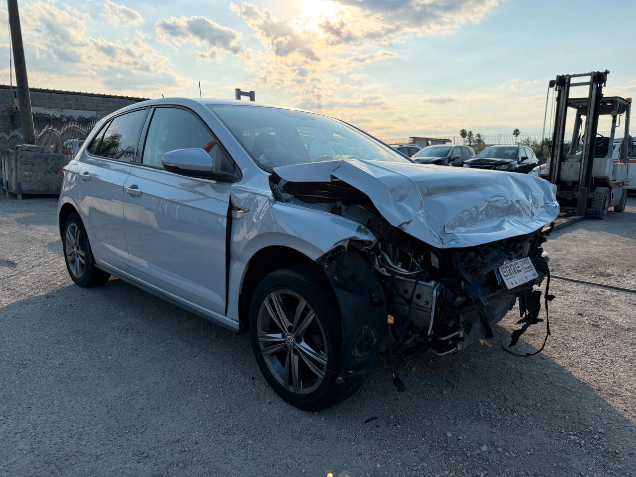 VOLKSWAGEN POLO R-LINE 2020 1.0 TGI 90 CV *SINISTRATA
