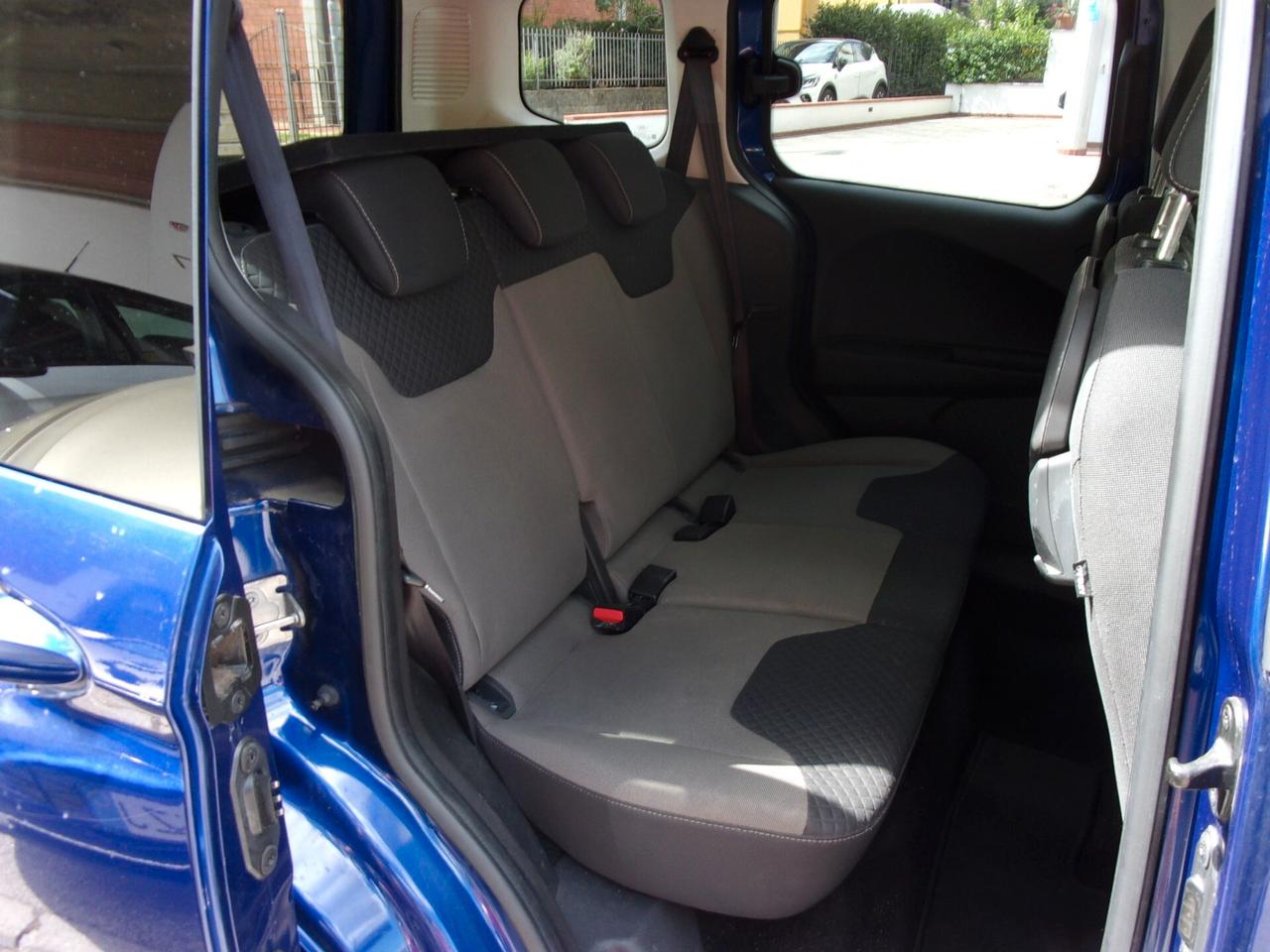 Ford Tourneo Courier 1.0 EcoBoost 100 CV Titanium