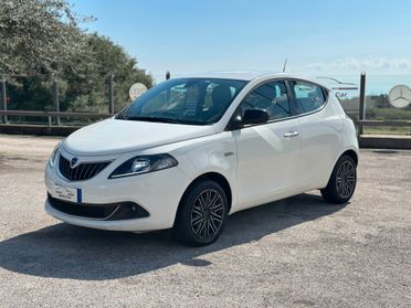 Lancia Ypsilon 1.0 FireFly 5 porte S&S Hybrid Ecochic Gold