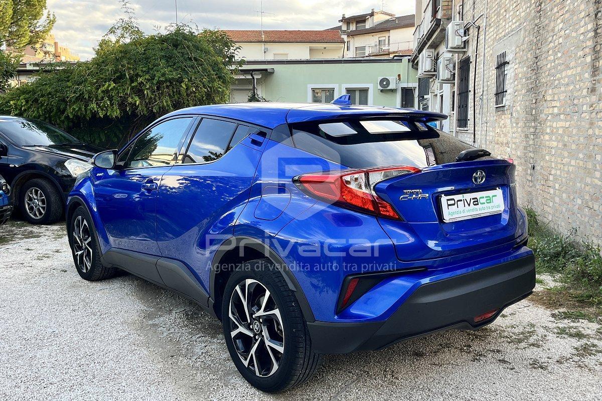 TOYOTA C-HR 1.8 Hybrid E-CVT Trend