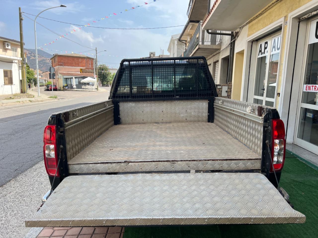 Nissan Navara 2.5 dCi 2 porte King Cab XE