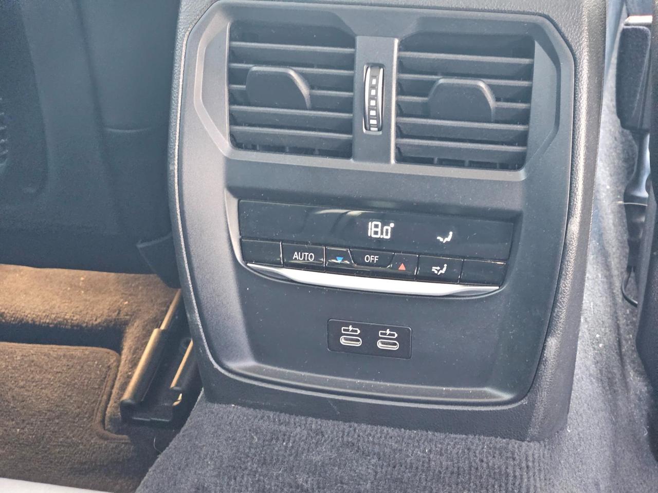 BMW 318 d Touring mhev 48V auto/Restyling