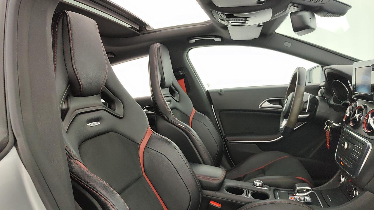 Mercedes-Benz CLA Shooting Brake AMG 45 4matic 360cv auto