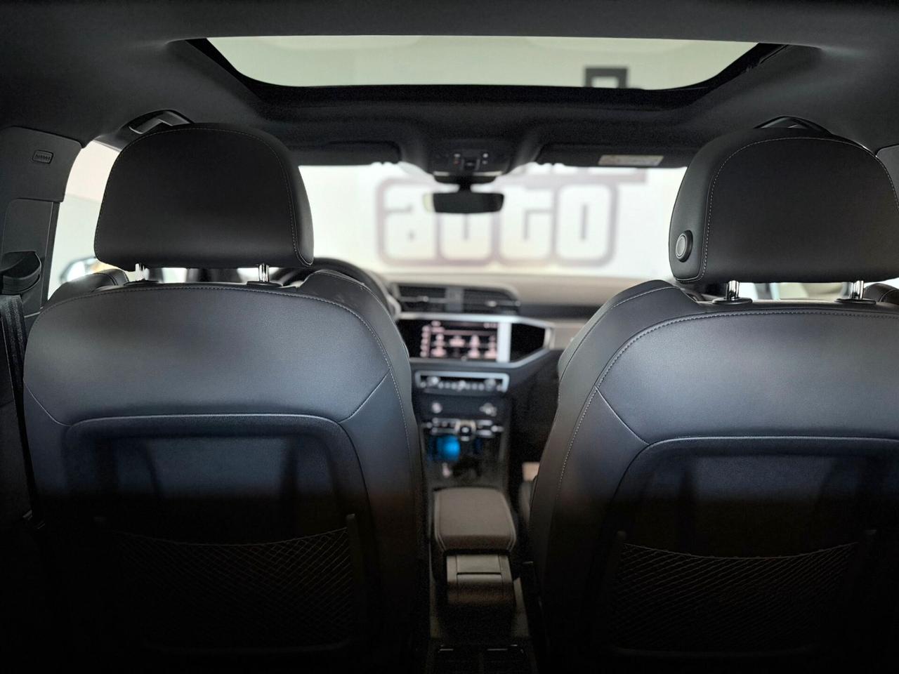 Audi Q3 35 TDI S tronic Identity Black