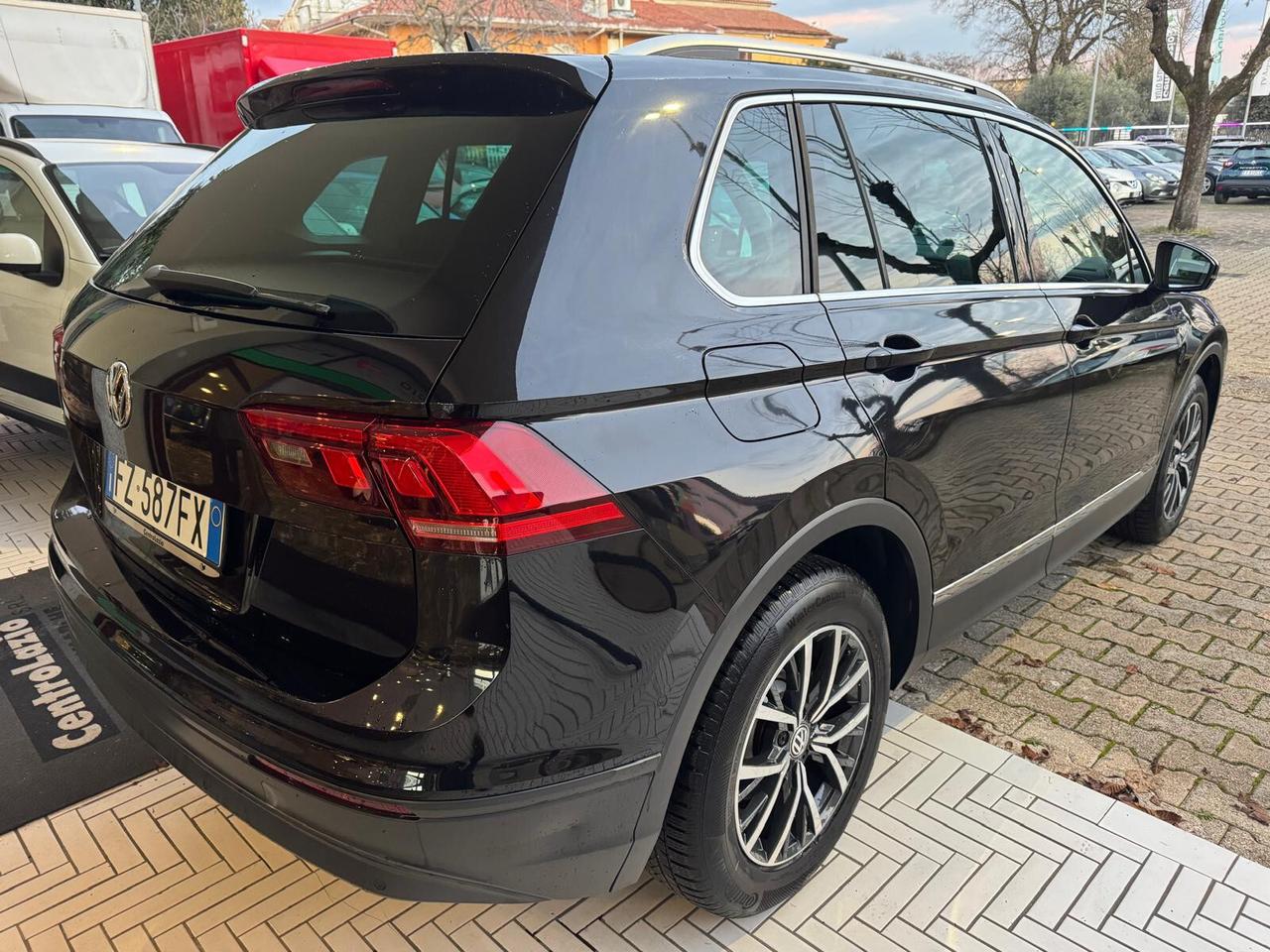 Volkswagen Tiguan 2.0 TDI SCR DSG Business BlueMotion Technology