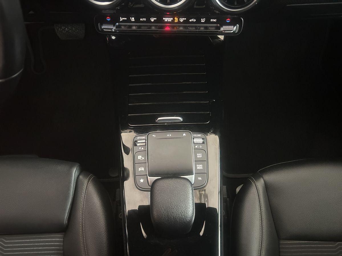 MERCEDES - Classe A - A 180 d 115cv Automatic Premium AMG