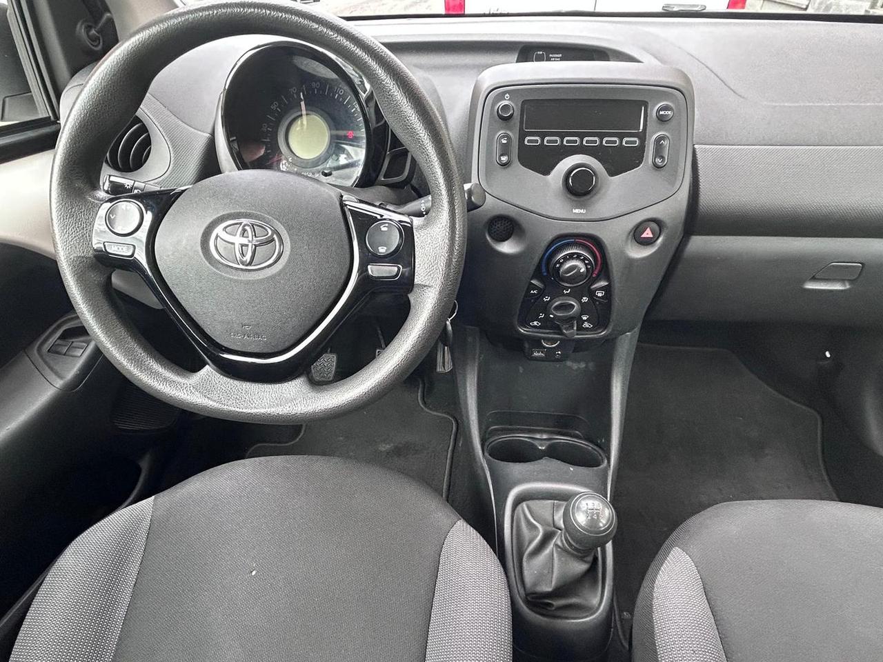 Toyota Aygo X Business 1.0 VVT-i #11773