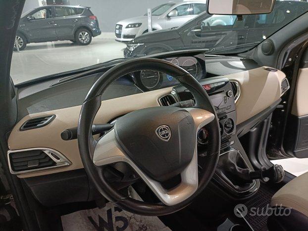 LANCIA Ypsilon 1.2 Gold - per NeoPatentati - 2012