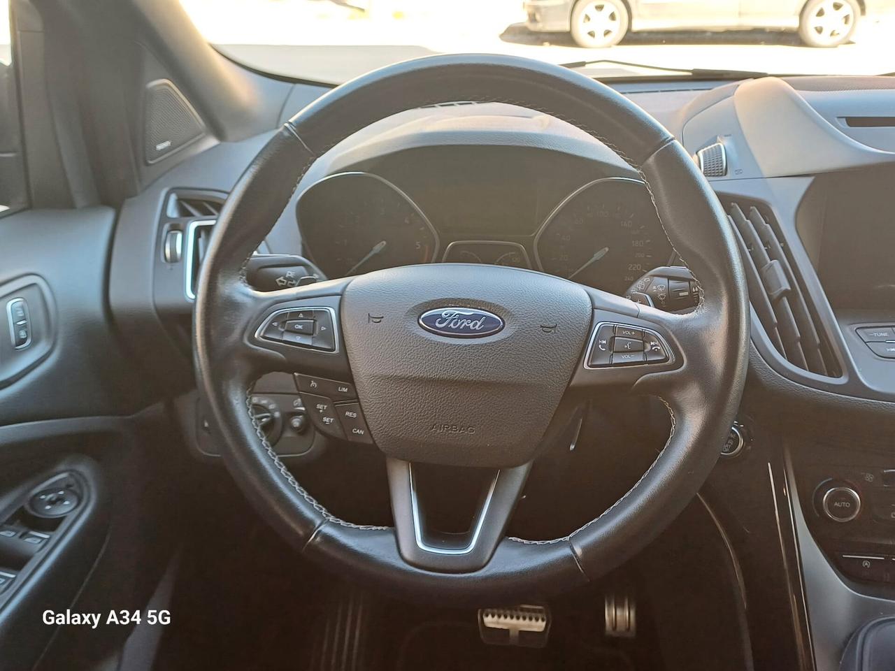 Ford Kuga 2.0 TDCI 150 CV S&S 4WD Powershift ST-Line