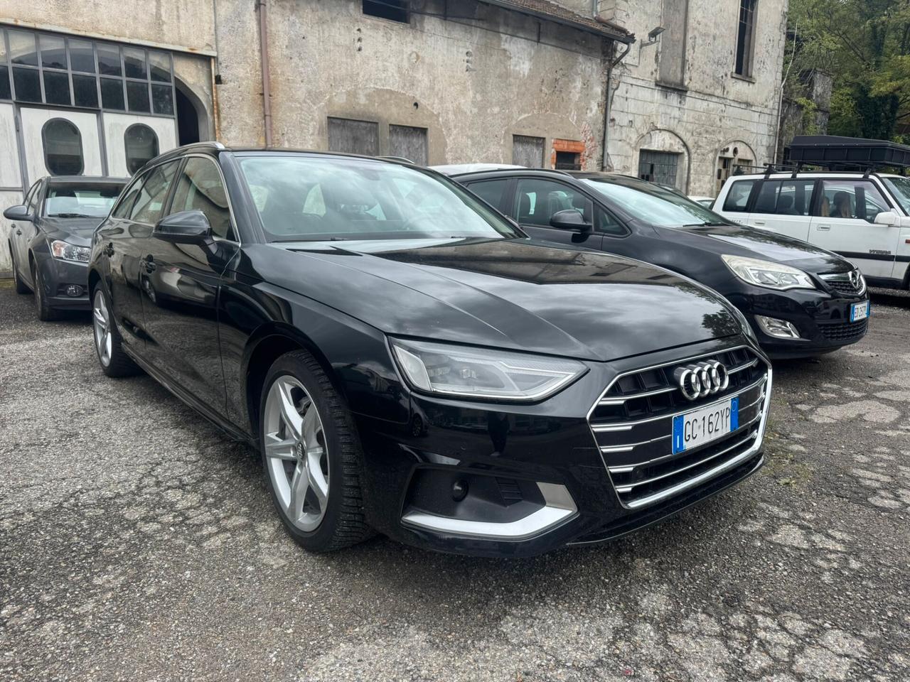 Audi A4 40 TDI S tronic line edition