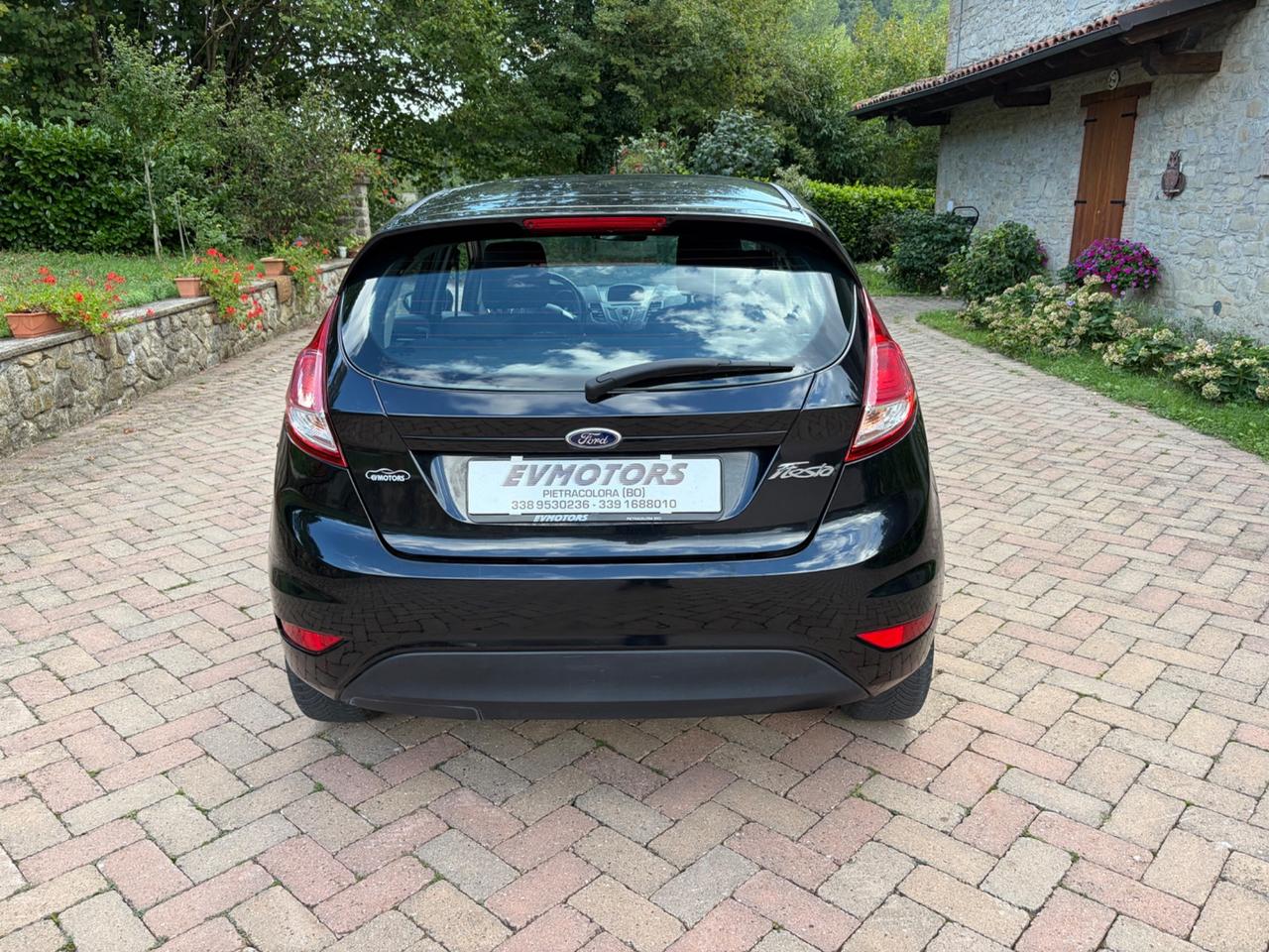 Ford Fiesta 1.5 TDCi 75CV 5 porte Titanium OK NEOPATENTATI