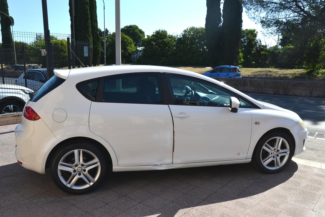 Seat Leon 1.6 TDI 105CV **UNIPRO'**LEGGI NOTE**PREZZO VERO**