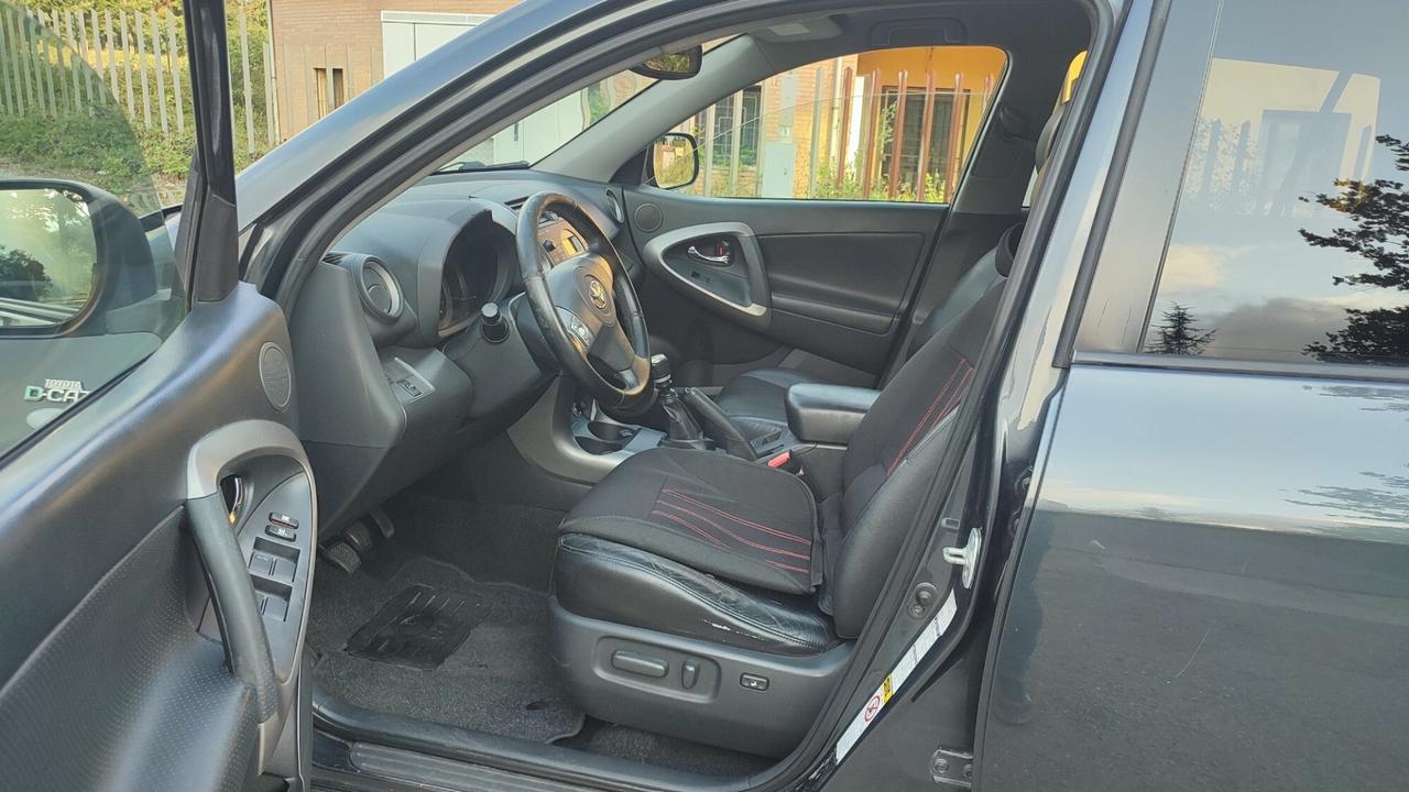 TOYOTA RAV4 2.2 D-4D 177CV LUXURY