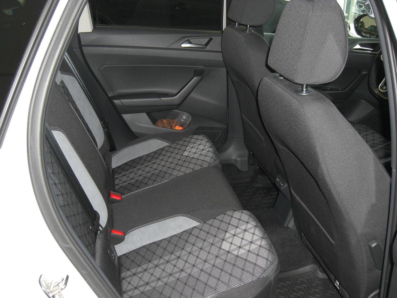 Volkswagen Taigo 1.5 TSI ACT 150 CV DSG R-Line