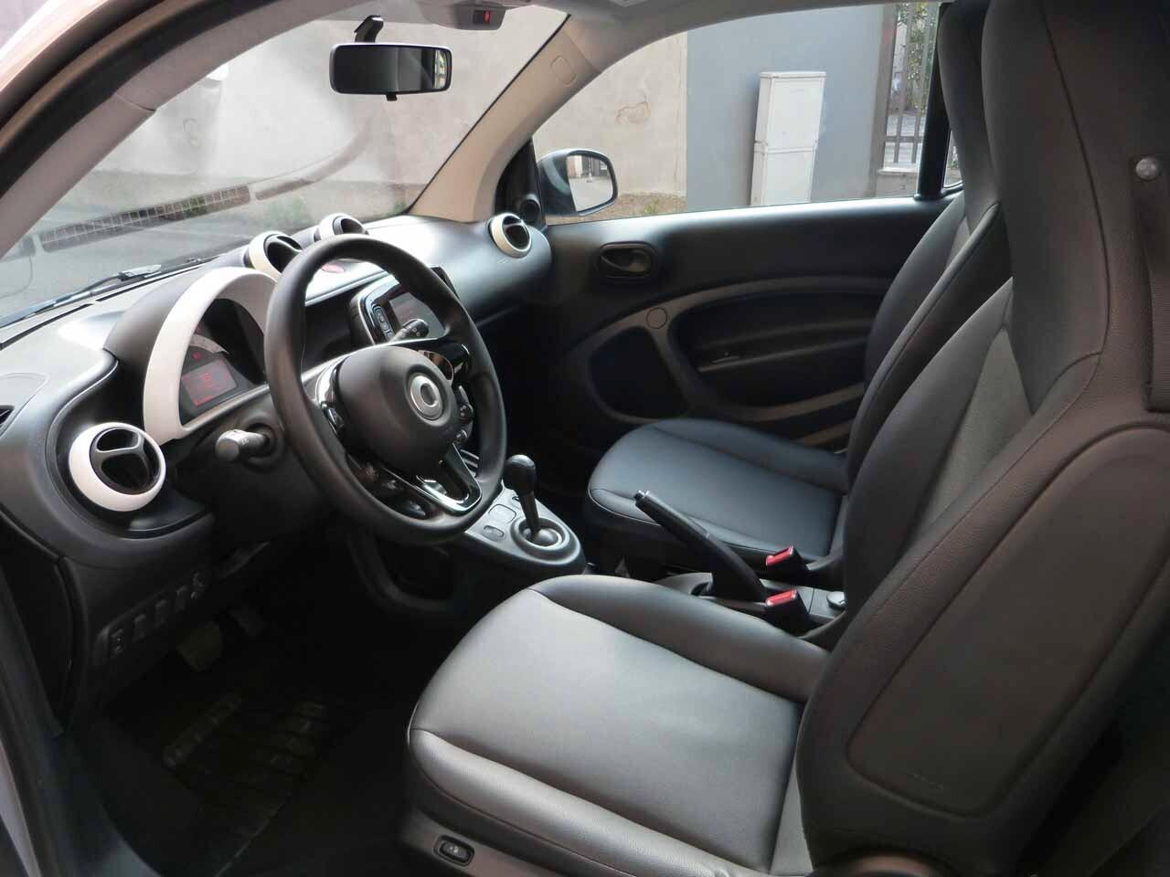 Smart ForTwo 70 1.0 twinamic Youngster 2018 Navi/tetto Panorama/Pelle