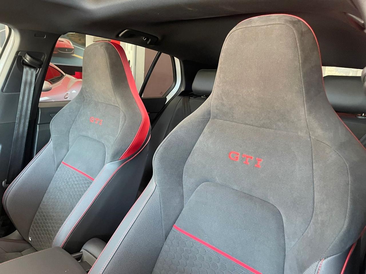 VOLKSWAGEN GOLF 2.0GTI 300cv CLUB SPORT *TETTO*