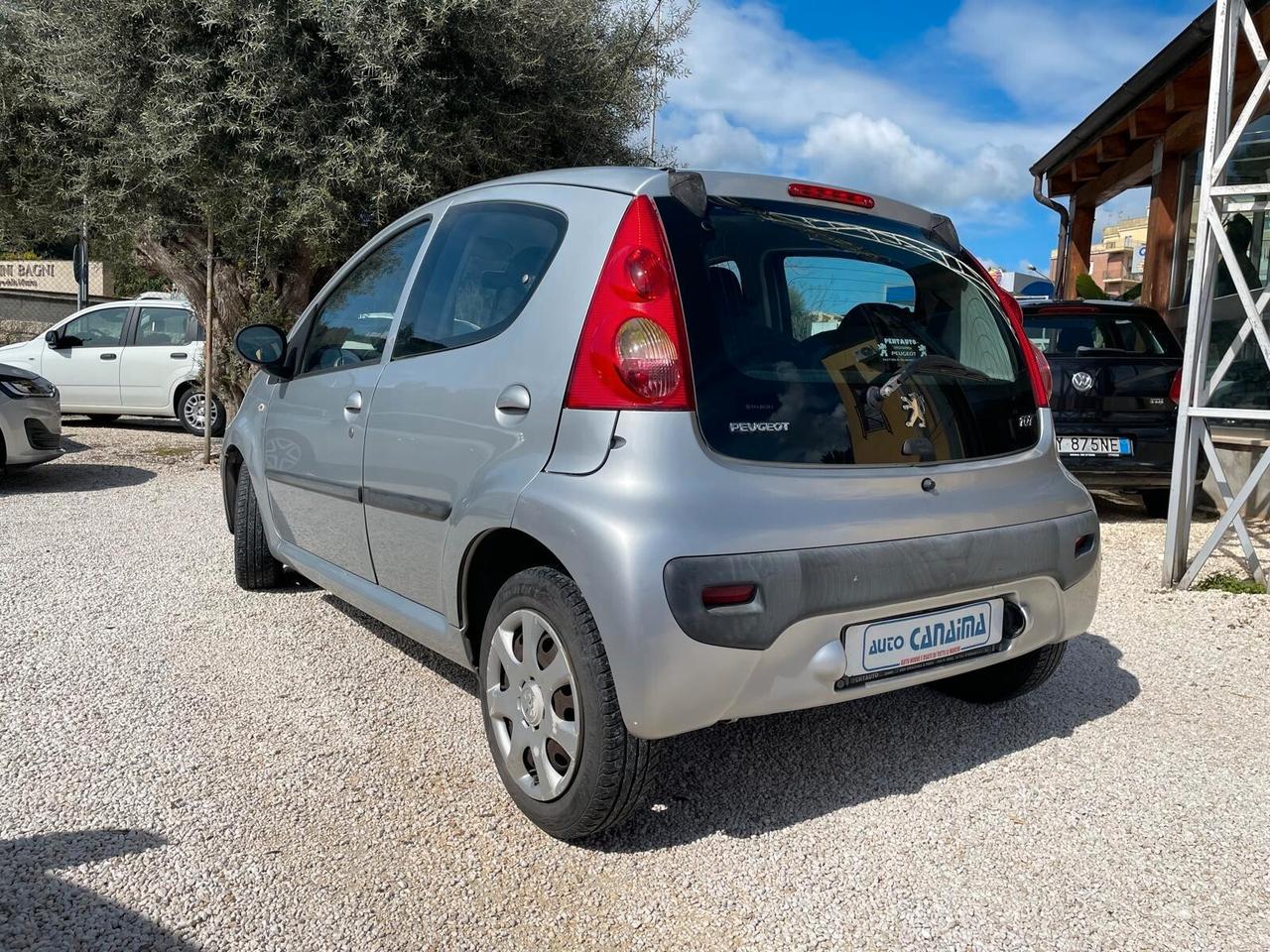 PEUGEOT 107 1.0 B - 2010