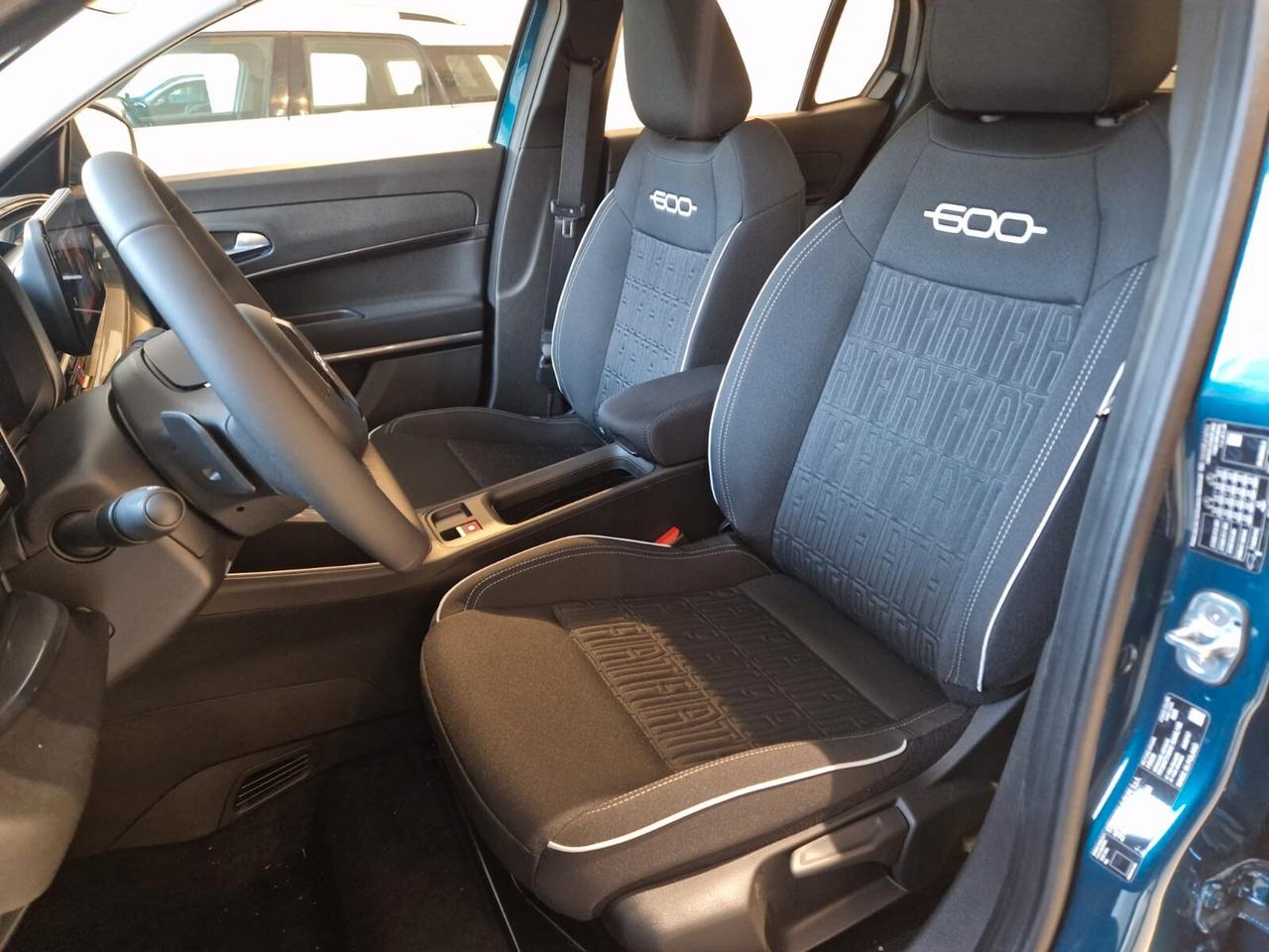 Fiat 600 Hybrid 110 CV DCT MHEV La Prima