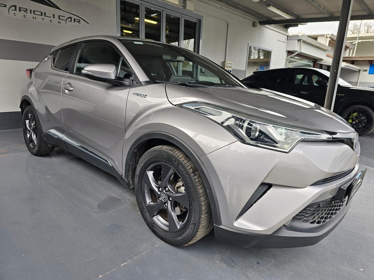 Toyota C-HR 1.8 Hybrid E-CVT Business