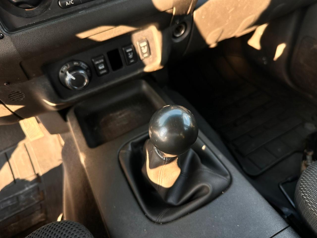 Nissan Navara 2.5 dCi 190CV 4 porte Double Cab XE