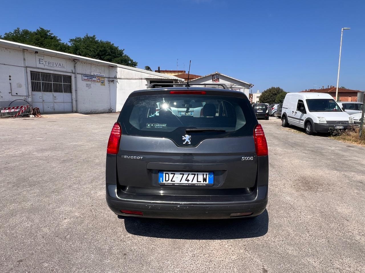 Peugeot 5008 1.6 HDi 110CV Business