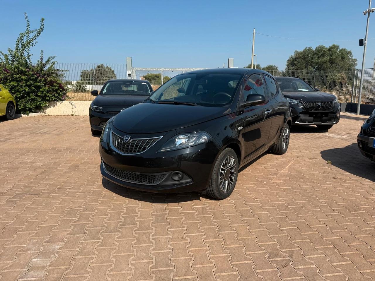 Lancia Ypsilon 1.0 FireFly 5 porte S&S Hybrid Ecochic Gold