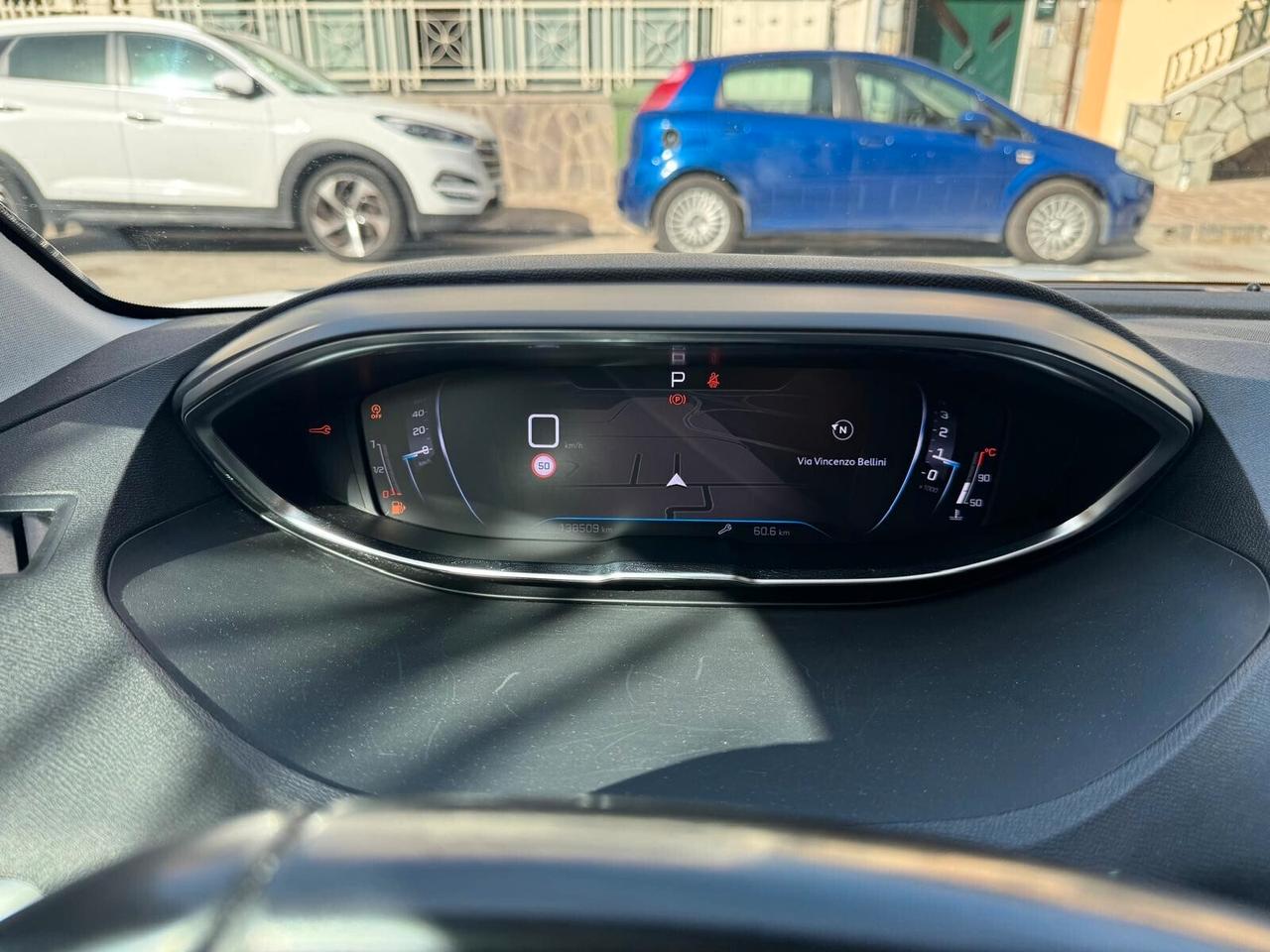Peugeot 3008 BlueHDi 130 S&S EAT8 Allure
