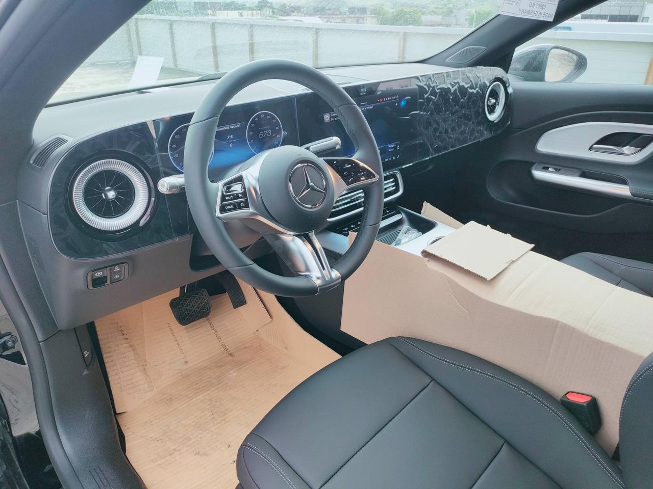 Mercedes-Benz CLA 250+ con tecnologia EQ