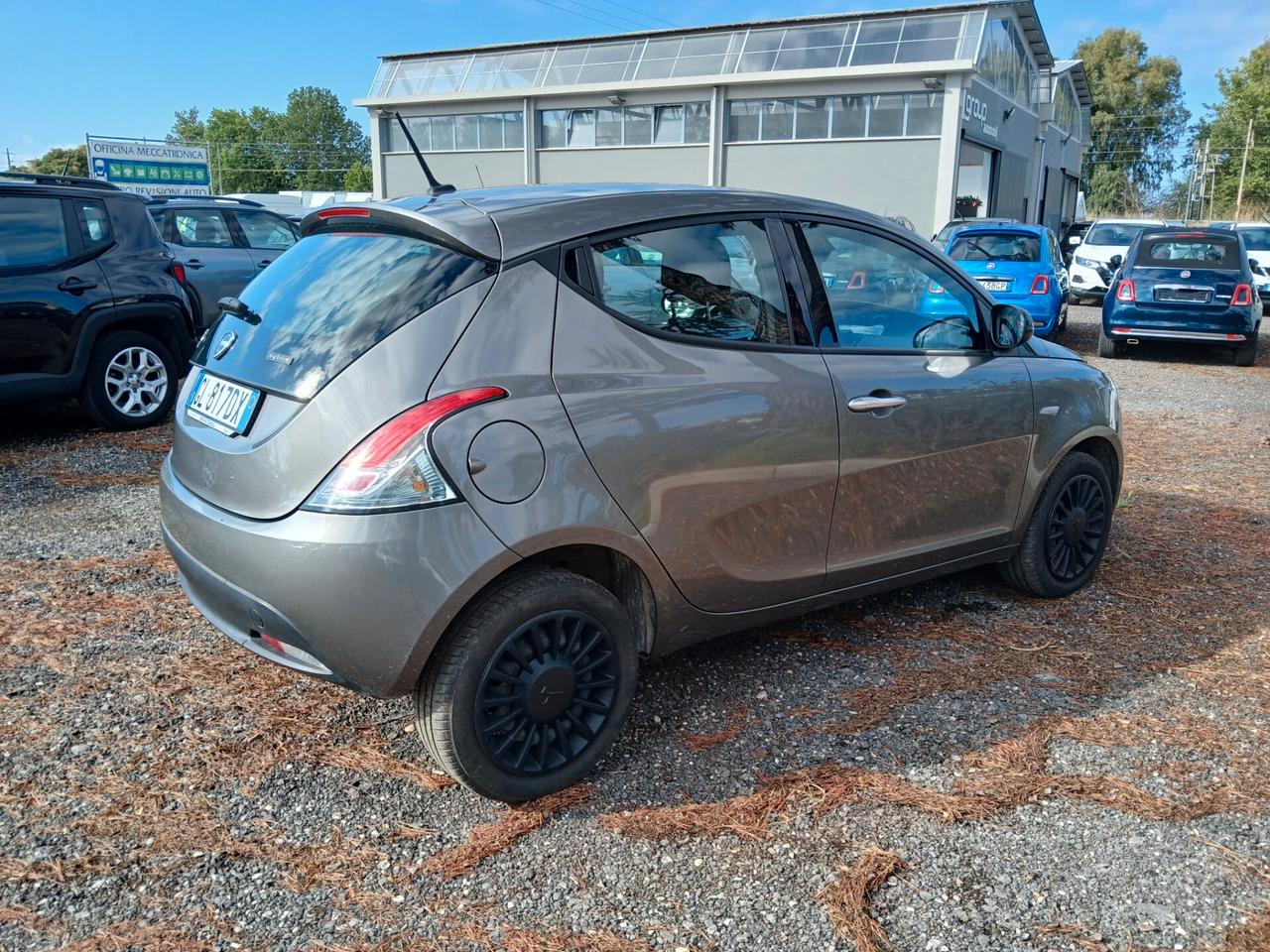 Lancia Ypsilon 1.0 FireFly 5p S&S Hybryd Gold