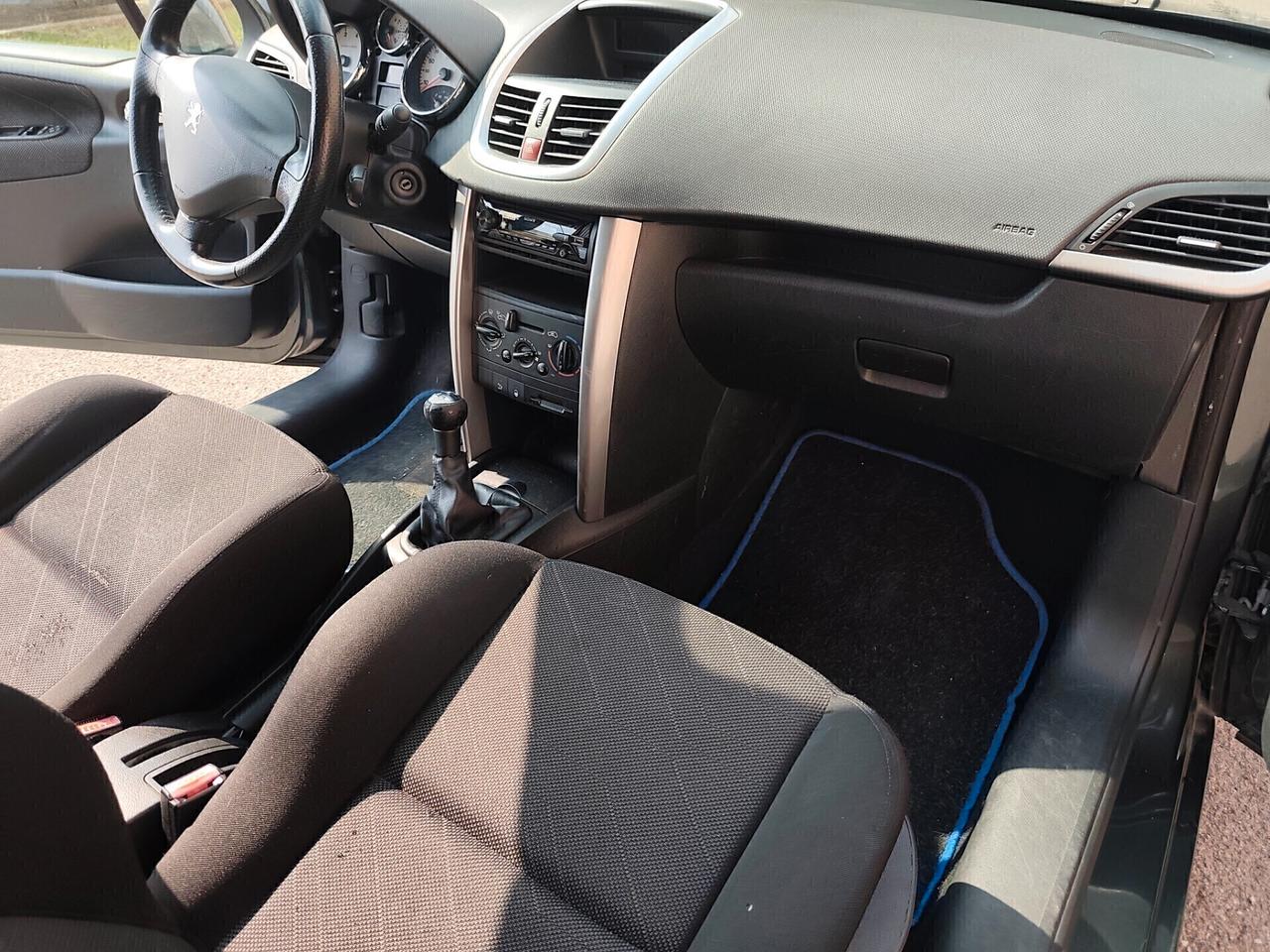 Peugeot 207 1.4 VTi benz euro 4 neopatentati