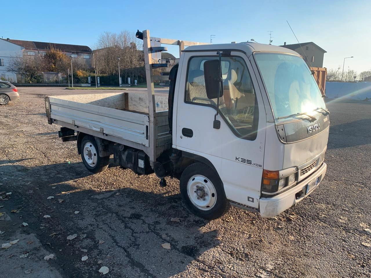 Isuzu NPR/NKR NPR 77 3.0 TDI Cassone fisso