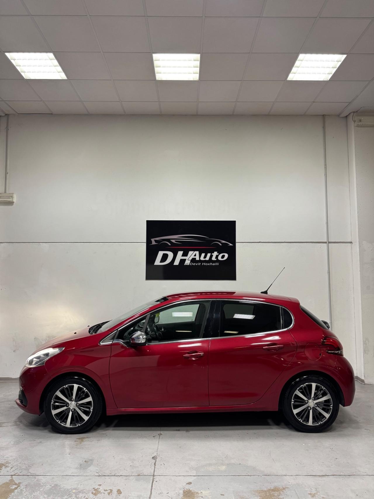 Peugeot 208 PureTech 82 5 porte Allure