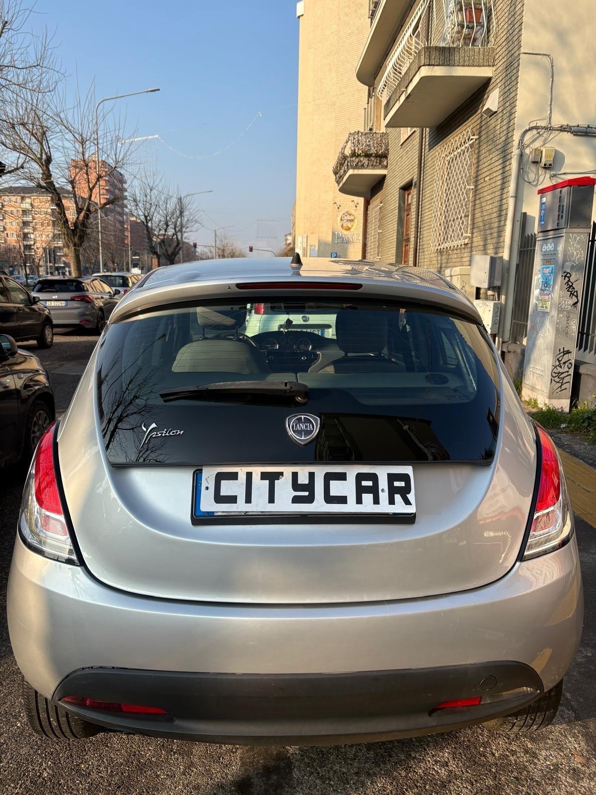 Lancia Ypsilon 0.9 TwinAir 85 CV GAS Ecochic Gold