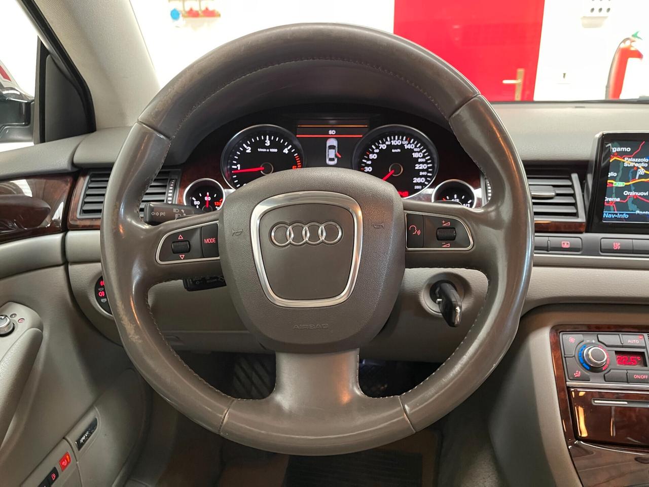 Audi A8 3.0 TDI quattro tiptronic - LEGGI SOTTO