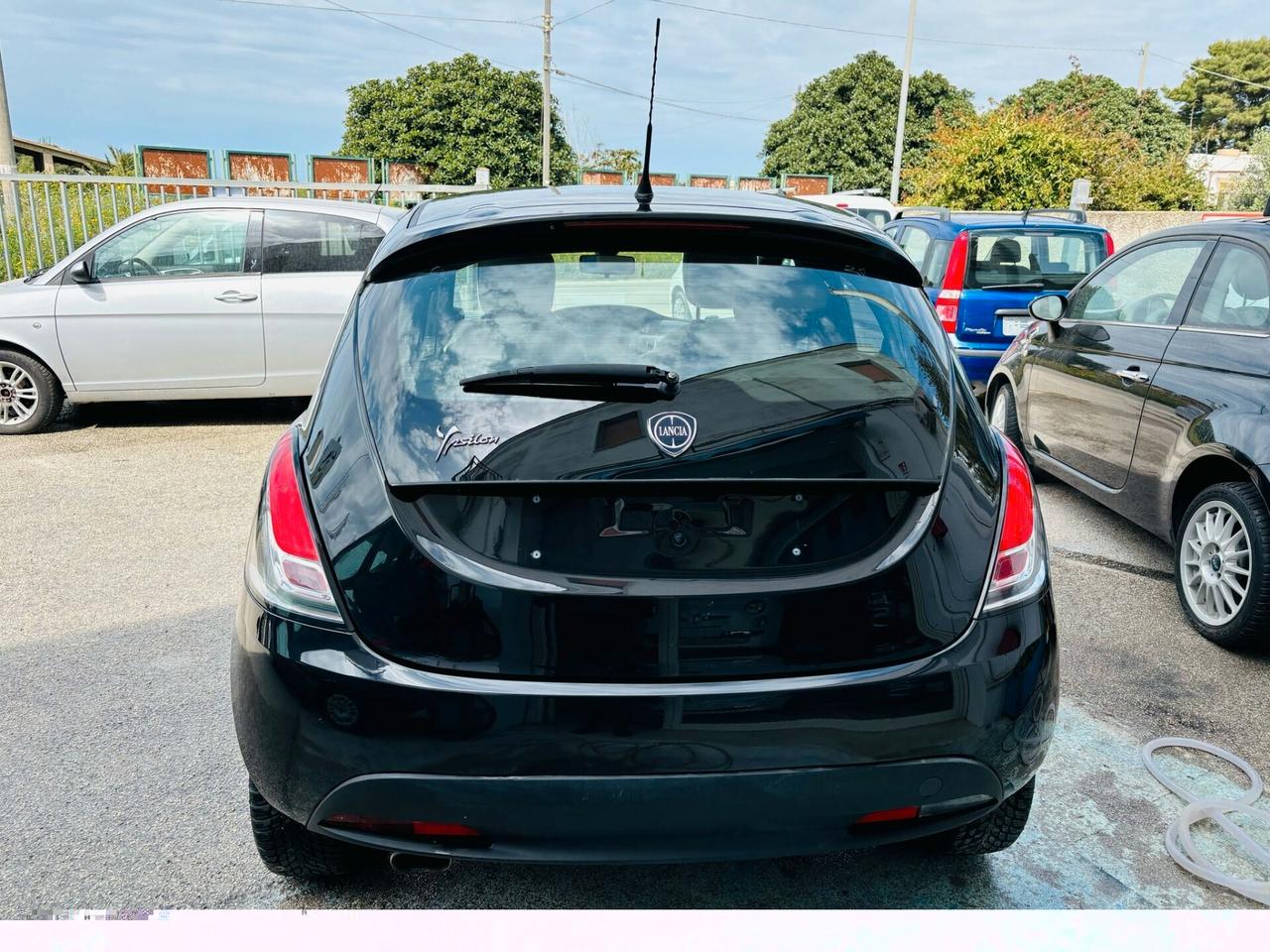 Lancia Ypsilon 1.2 69 CV 5 porte S&S Gold