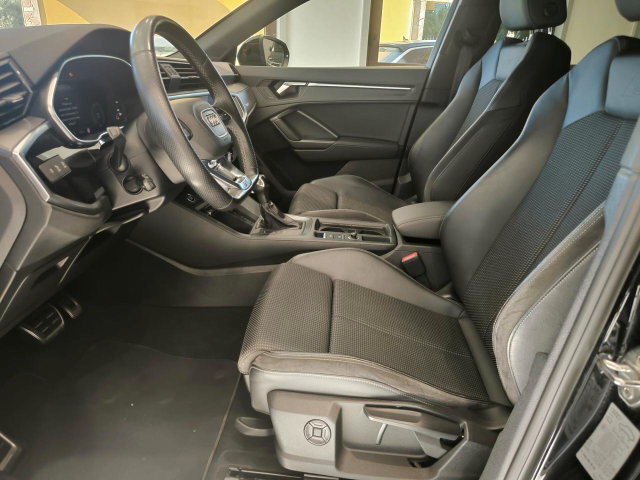 Audi Q3 SPB 35 TDI S tronic S line edition Identity Black
