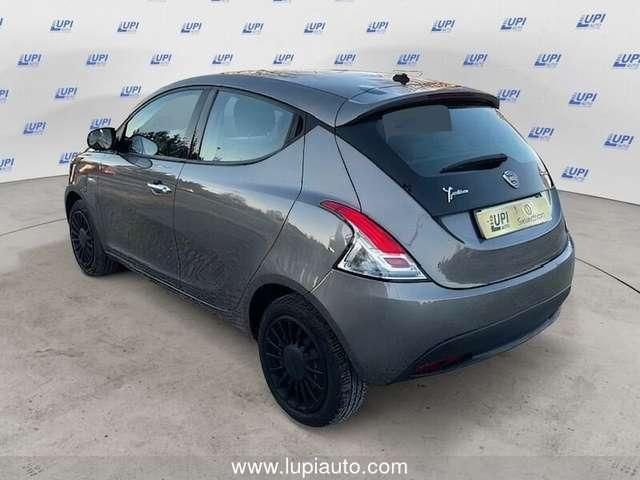 Lancia Ypsilon 1.0 firefly hybrid Silver s&s 70cv