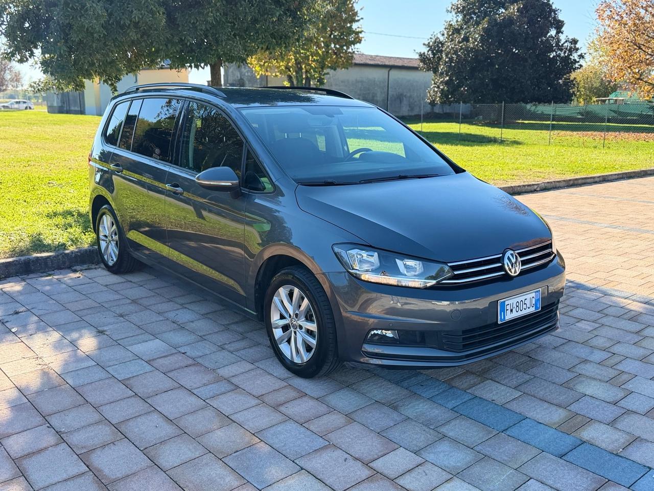 Volkswagen Touran 1.6 TDI 115 CV SCR DSG Executive BlueMotion Tech. Neopatentati