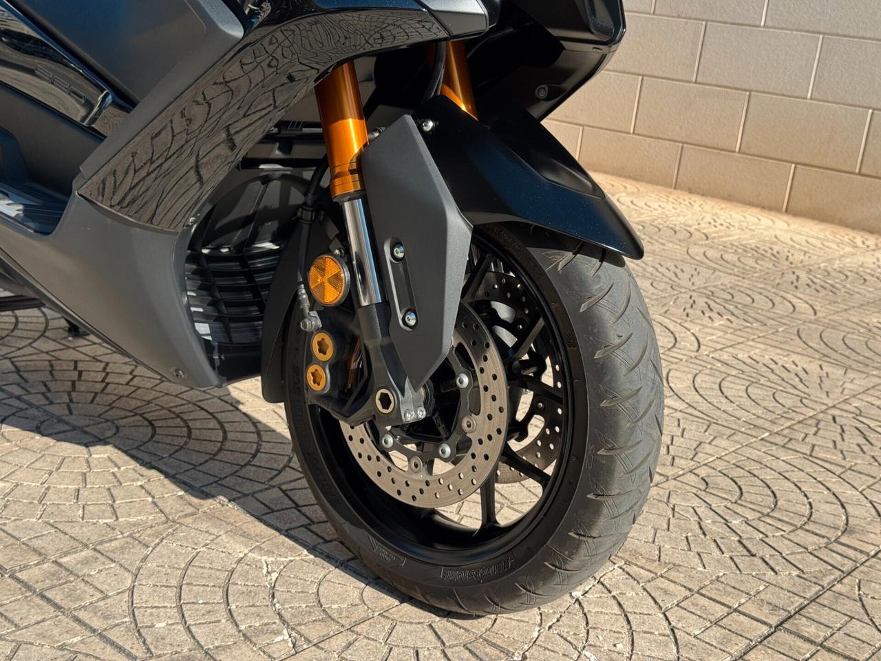 YAMAHA T-MAX 560 TECH-MAX